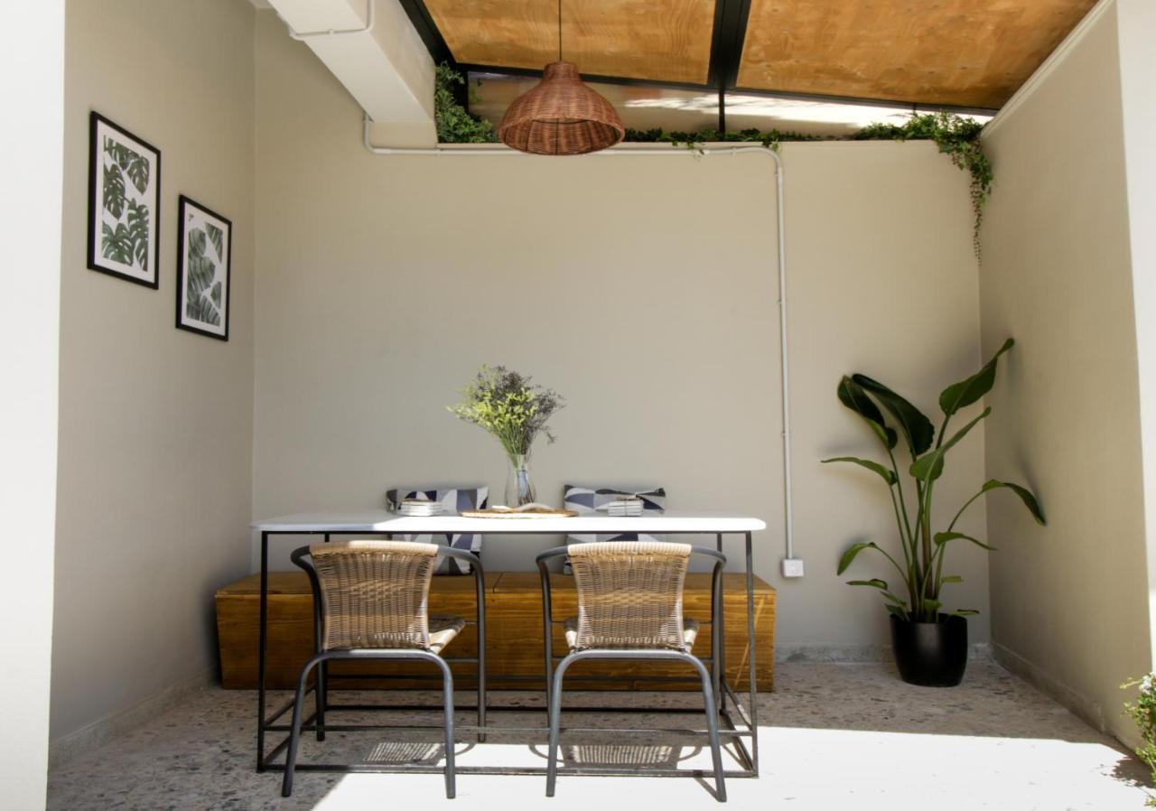 Onos - 2 Bedroom 2 Bathroom Penthouse With Terrace In Old Town Kalamata Ngoại thất bức ảnh