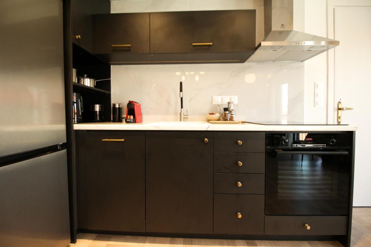 Onos - 2 Bedroom 2 Bathroom Penthouse With Terrace In Old Town Kalamata Ngoại thất bức ảnh