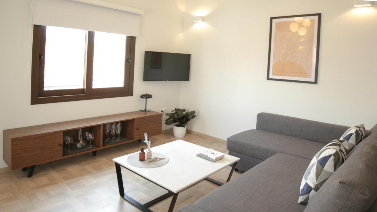 Onos - 2 Bedroom 2 Bathroom Penthouse With Terrace In Old Town Kalamata Ngoại thất bức ảnh